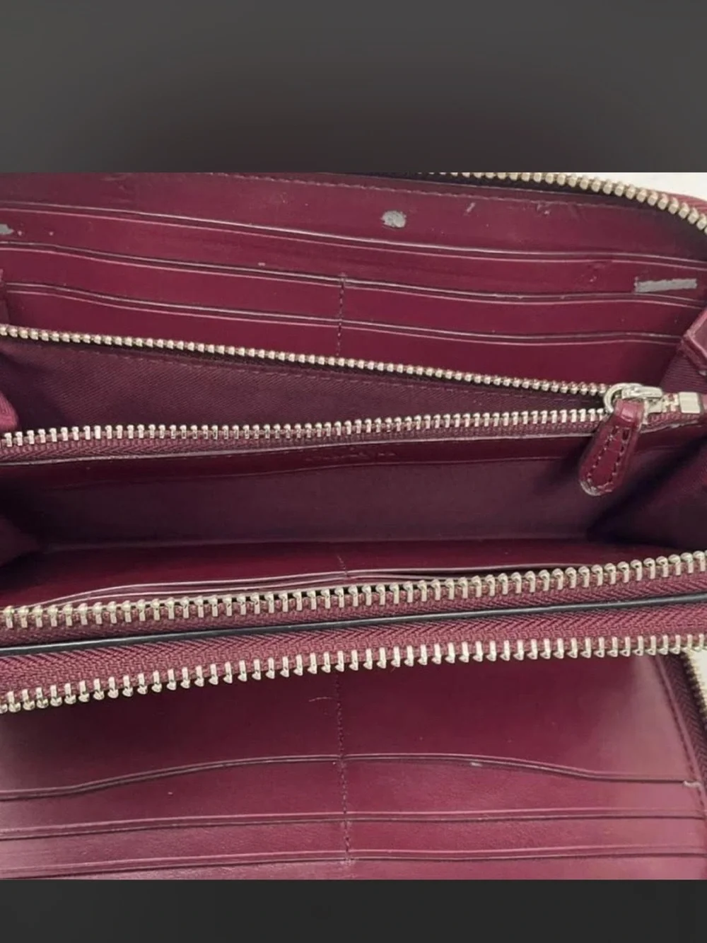 Coach womena Zip Leather Wallet - Burgundy